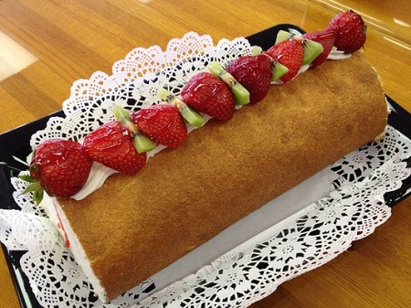 طرز تهیه رولت خامه ای