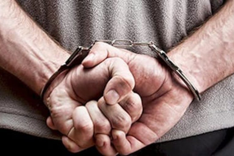 بازیگر ایرانی و دوستش به علت کلاهبرداری بازداشت شدند