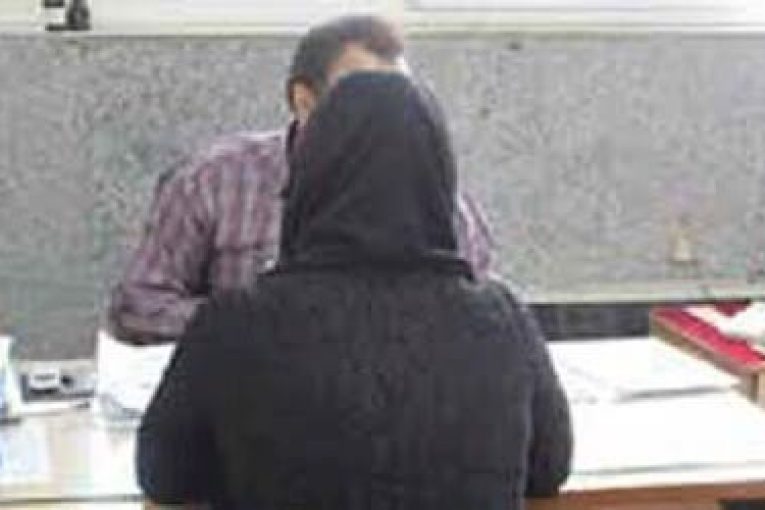 قتل خواهر توسط ماهیتابه و چاغو در قزوین