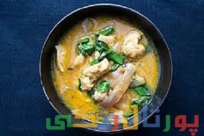 سوپ مرغ و گشنیز خامه‌ای