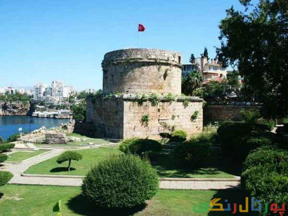 قلعه رومی - مناطق گردشگری شهر آنتالیا