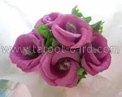 تزئین آبنبات با گل های کاغذ کشی